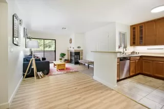 Photo #4: 225021495 Listing 