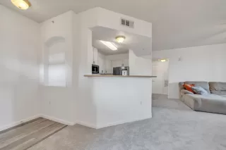 Photo #5: 225022072 Listing