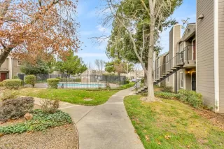 Photo #2: 225022137 Listing 