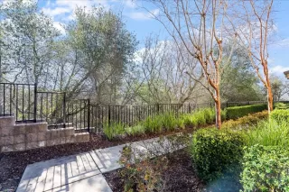 Photo #2: 225022305 Listing 