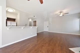 Photo #5: 225022365 Listing