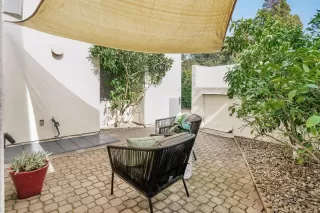 Photo #2: 225024130 Listing 