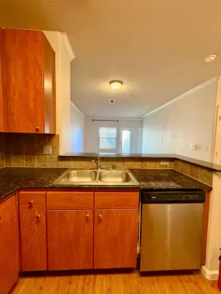 Photo #2: 225024210 Listing 