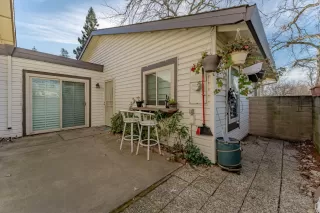 Photo #5: 225024544 Listing 