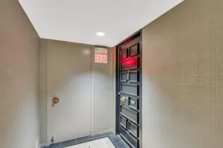 Photo #2: 225024752 Listing