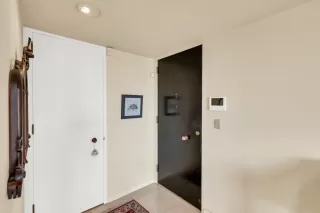 Photo #4: 225024752 Listing