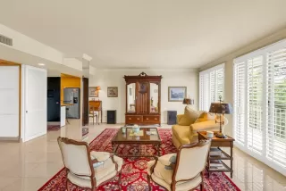 Photo #6: 225024752 Listing