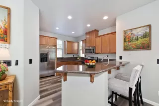 Photo #3: 225024778 Listing 