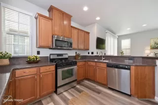 Photo #4: 225024778 Listing 