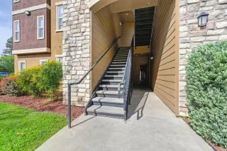 Photo #2: 225025030 Listing 