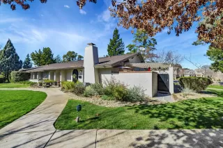 Photo #2: 225025397 Listing 