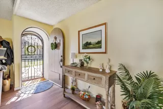 Photo #4: 225025397 Listing 