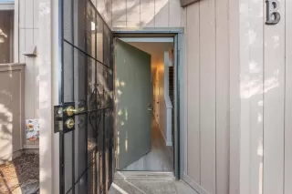 Photo #1: 225025420 Listing 