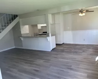 Photo #1: 225025597 Listing