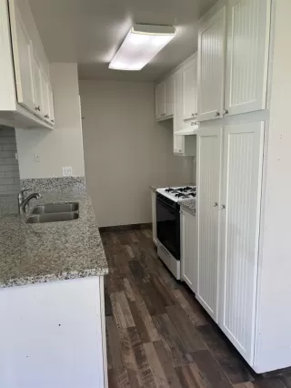 Photo #3: 225025597 Listing