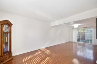 Photo #6: 225025781 Listing 