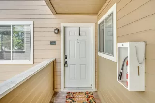 Photo #2: 225026199 Listing 