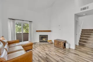 Photo #3: 225026199 Listing 