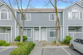 More Details about MLS # 225026407 : 3093 WOODS CIR