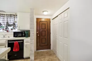 Photo #2: 225026441 Listing