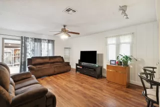 Photo #3: 225026441 Listing