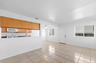 Photo #2: 225026545 Listing 