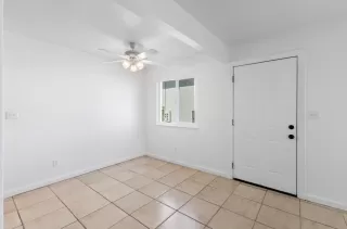 Photo #3: 225026545 Listing 