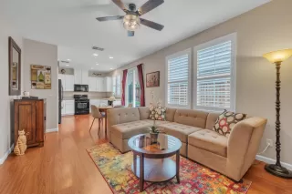 Photo #2: 225027265 Listing 