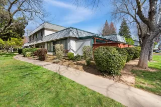 Photo #2: 225027327 Listing 