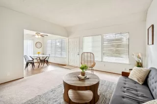 Photo #6: 225027327 Listing 