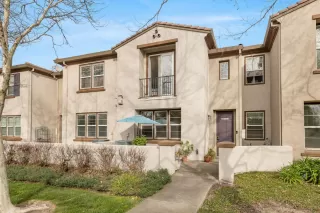 Photo #1: 225027428 Listing