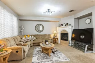 Photo #6: 225027428 Listing