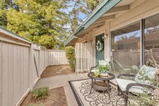 Photo #5: 225027735 Listing