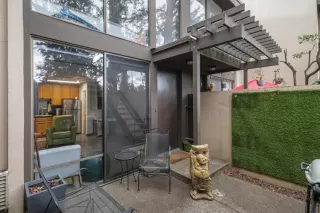 Photo #2: 225027759 Listing