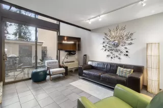 Photo #5: 225027759 Listing