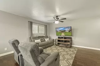 Photo #2: 225028243 Listing 