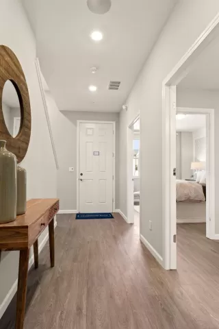 Photo #3: 225028663 Listing 