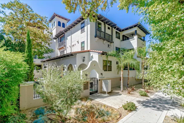 MLS: 225029533 Condo For Sale