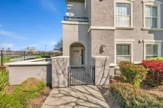 Photo #3: 225029630 Listing 