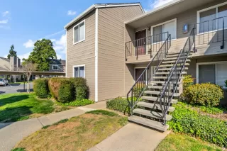 Photo #1: 225029737 Listing 