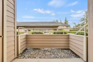 Photo #2: 225031149 Listing 