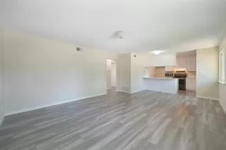 Photo #4: 225031805 Listing