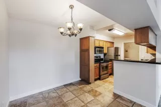 Photo #4: 225032001 Listing 