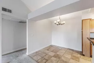 Photo #5: 225032001 Listing 