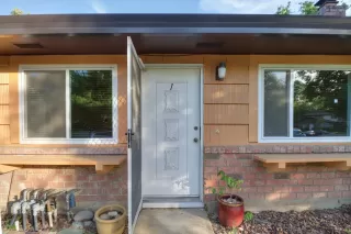 Photo #3: 225032194 Listing