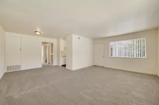 Photo #3: 225032645 Listing 