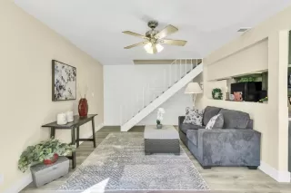 Photo #2: 225032766 Listing