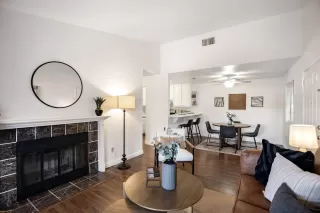 Photo #1: 225032893 Listing