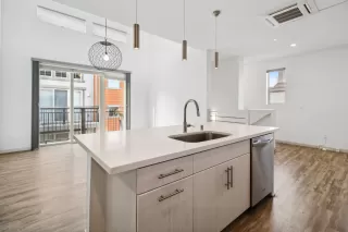 Photo #6: 225033368 Listing 