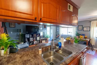 Photo #4: 225033372 Listing